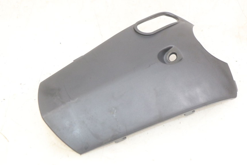 photo de GIUNZIONE PARAURTI ANTERIORE INF HONDA SCV LEAD 100 (2003 - 2007) - Vista principale