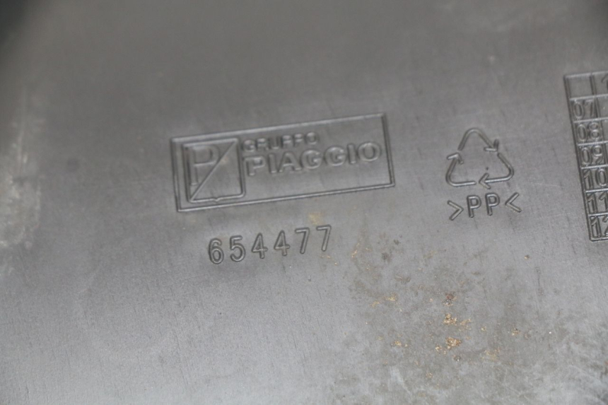 photo de Giunzione carena anteriore inferiore APRILIA SRV 850 (2012 - 2017) - Dettaglio del componente