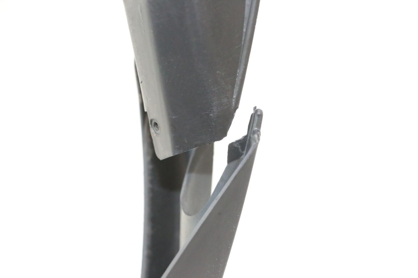 photo de CARENA ANTERIORE CONGIUNZIONE GILERA STALKER 50 (2004 - 2014) - Primo piano tecnico