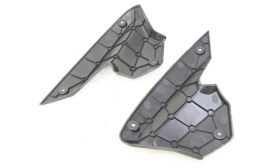 photo de CARENA ANTERIORE CONGIUNZIONE PEUGEOT STREETZONE I NAKED 2T 50 (2018 - 2020) - Altra vista dell'articolo