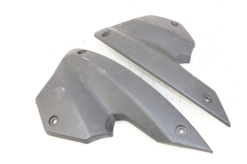 photo de CARENA ANTERIORE CONGIUNZIONE PEUGEOT STREETZONE I NAKED 2T 50 (2018 - 2020) - Primo piano tecnico