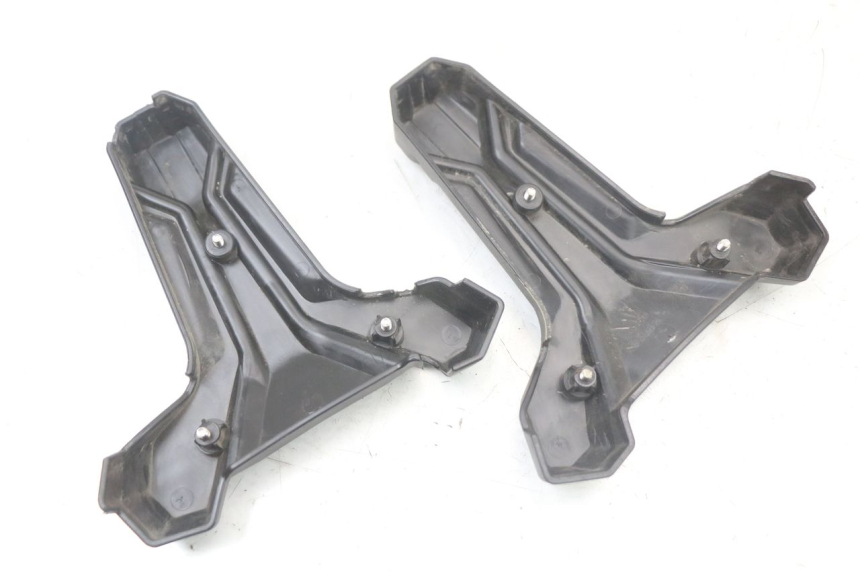 photo de CARENA ANTERIORE CONGIUNZIONE DUALTRON TOGO PLUS 1 - Dettagli dei punti di fissaggio