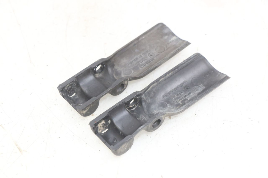 photo de GIUNZIONE PARAURTI ANTERIORE INF PEUGEOT TREKKER 50 (1998 - 2004) - Dettaglio del componente