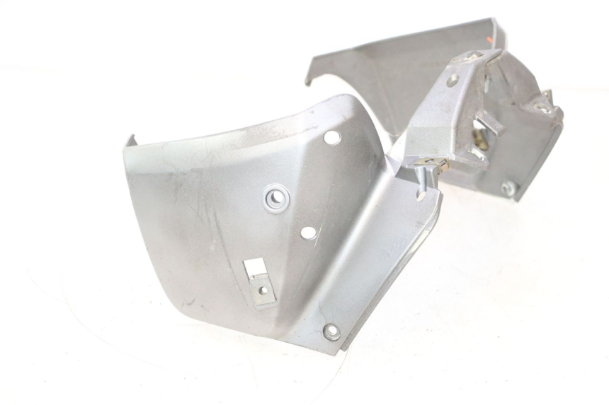 photo de GIUNZIONE PARAURTI ANTERIORE INF PEUGEOT TREKKER 50 (1995 - 2004) - Ricambio usato controllato