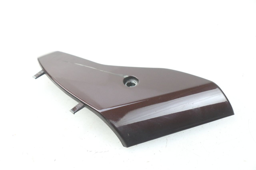 photo de Giunzione carena anteriore inferiore PIAGGIO VESPA LX IE 125 (2010 - 2012) - Zoom sullo stato d'uso