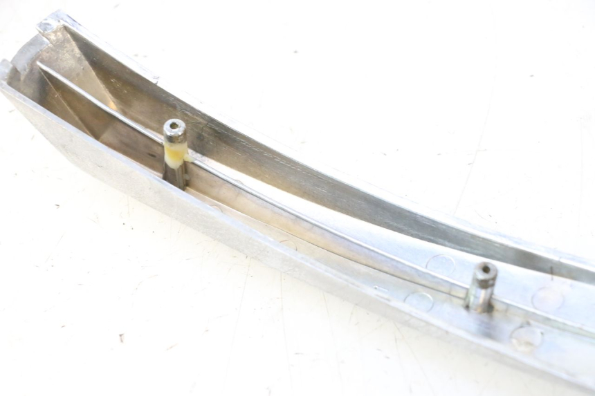 photo de CARENA ANTERIORE CONGIUNZIONE PIAGGIO VESPA PK FL 2T 50 (1990 - 1996) - Dettaglio del componente