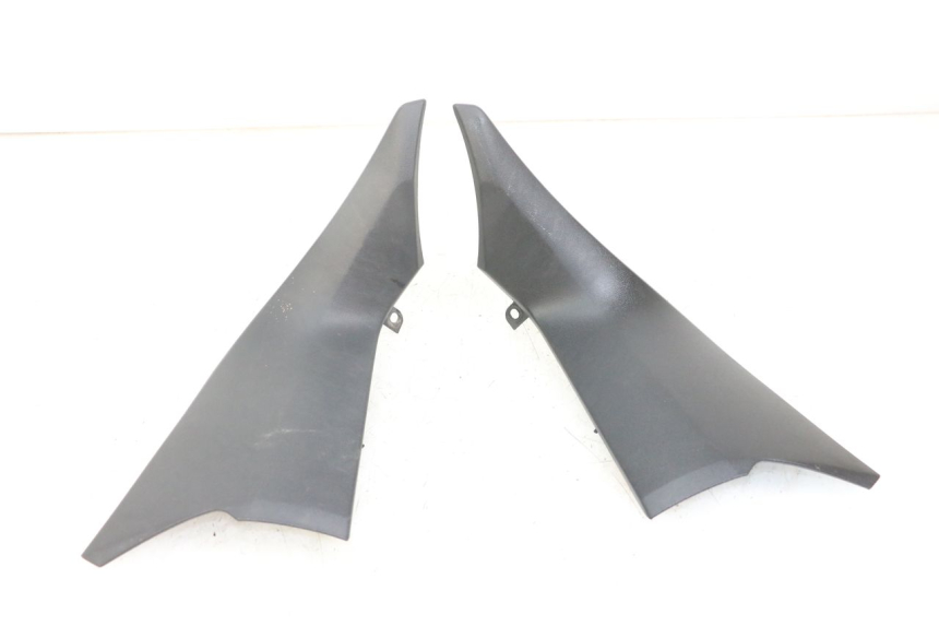 photo de GIUNZIONE PARAURTI ANTERIORE INF YAMAHA XMAX X-MAX ABS 125 (2017 - 2020) - Vista principale