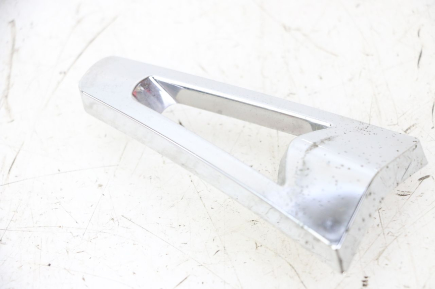 photo de CARENA ANTERIORE CONGIUNZIONE SYM JOYMAX 125 (2010 - 2017) - Zoom sullo stato d'uso