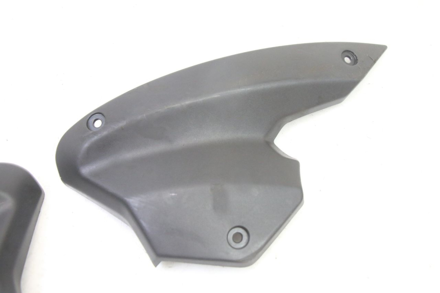 photo de GIUNZIONE CARENA ANTERIORE PEUGEOT KISBEE 4T 50 (2018 - 2022) - Zoom sullo stato d'uso