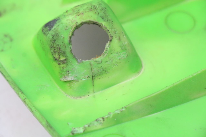 photo de GIUNZIONE CARENA ANTERIORE KAWASAKI KX 250 (1994 - 1998) - Dettaglio del componente