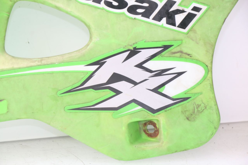 photo de GIUNZIONE CARENA ANTERIORE KAWASAKI KX 250 (1994 - 1998) - Altra vista dell'articolo