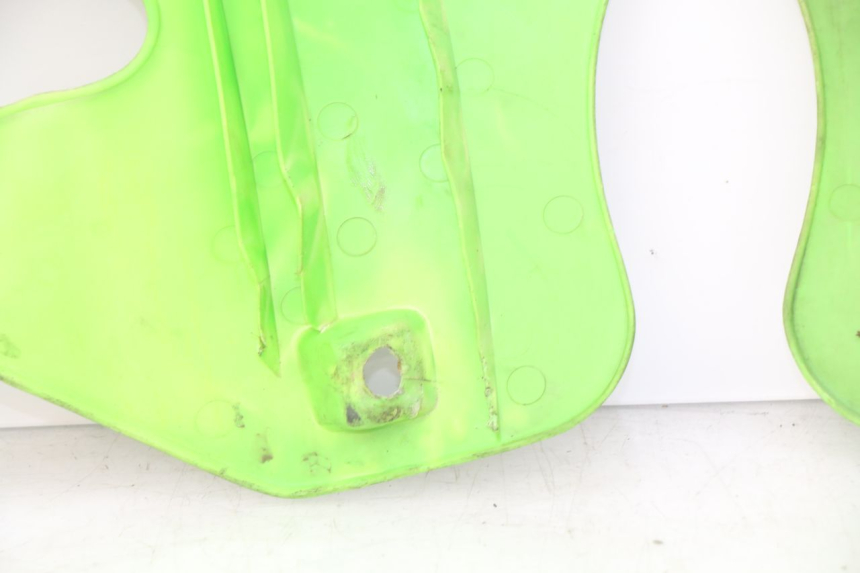 photo de GIUNZIONE CARENA ANTERIORE KAWASAKI KX 250 (1994 - 1998) - Vista d'insieme del prodotto