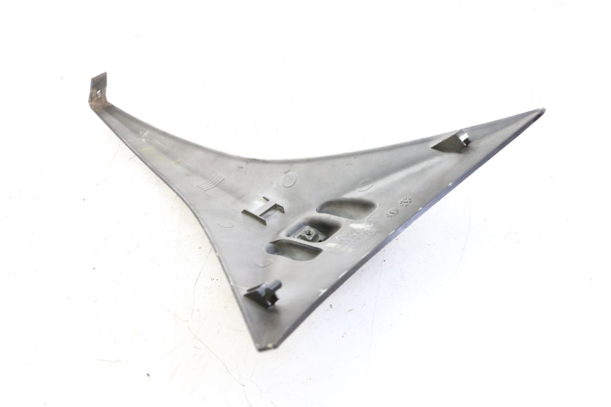 photo de Giunzione carena anteriore KYMCO DINK STREET 125 (2009 - 2014) - Dettaglio del componente