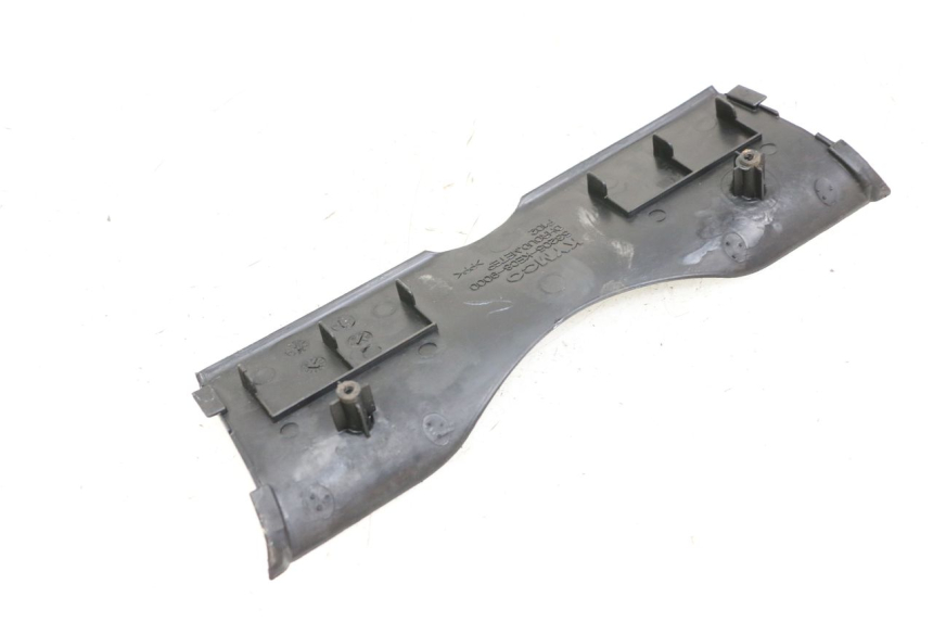 photo de CARENA ANTERIORE CONGIUNZIONE KYMCO STRYKER OFF ROAD 125 (1999 - 2005) - Zoom sullo stato d'uso