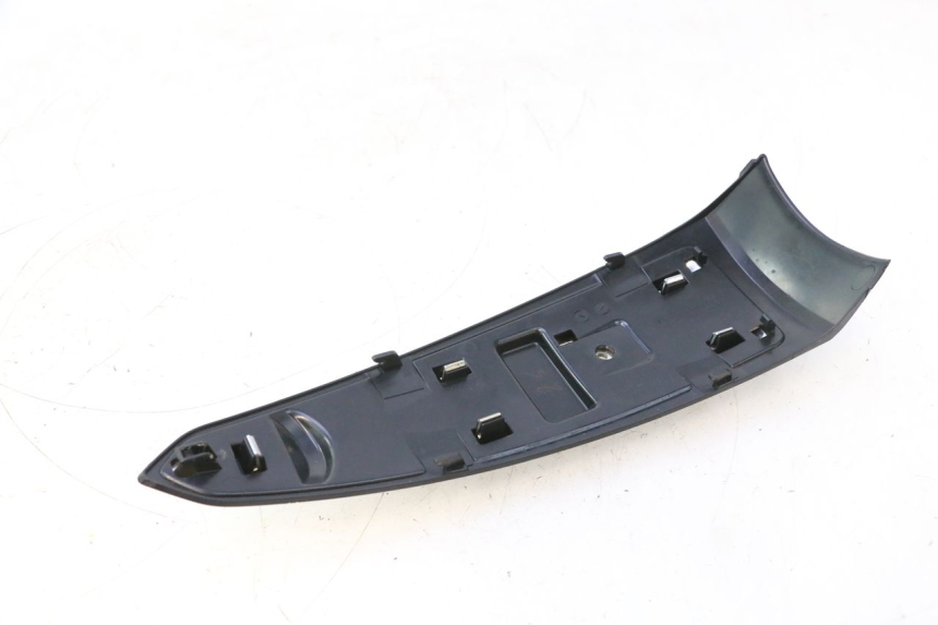 photo de GIUNZIONE CARENA ANTERIORE PIAGGIO LIBERTY IGET 4T 50 (2015 - 2020) - Dettaglio del componente