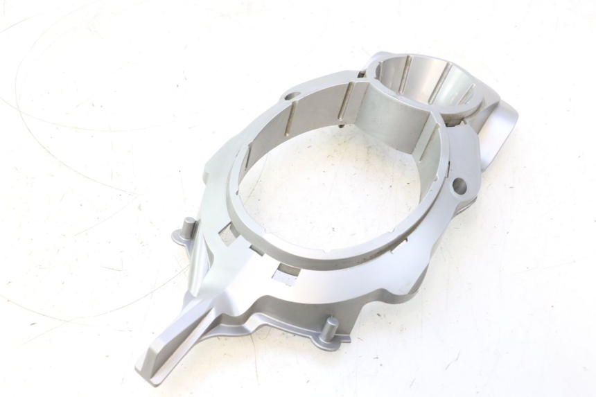 photo de CARENA ANTERIORE CONGIUNZIONE PEUGEOT LUDIX PRO 2T 50 (2010 - 2017) - Primo piano tecnico