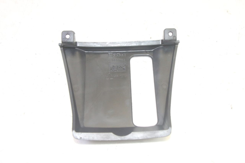 photo de CARENA ANTERIORE CONGIUNZIONE PIAGGIO MP3 HPE 350 (2018 - 2020) - Zoom sullo stato d'uso