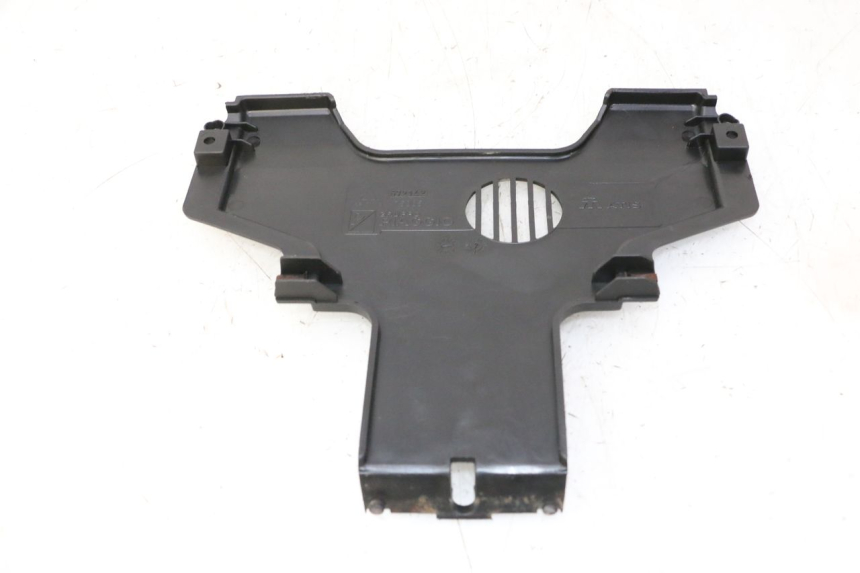 photo de CARENA ANTERIORE CONGIUNZIONE PIAGGIO MP3 LT 300 (2010 - 2016) - Zoom sullo stato d'uso