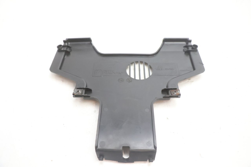 photo de CARENA ANTERIORE CONGIUNZIONE PIAGGIO MP3 LT 300 (2010 - 2016) - Altra angolazione