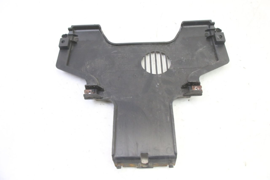 photo de CARENA ANTERIORE CONGIUNZIONE PIAGGIO MP3 500 (2014 - 2017) - Zoom sullo stato d'uso