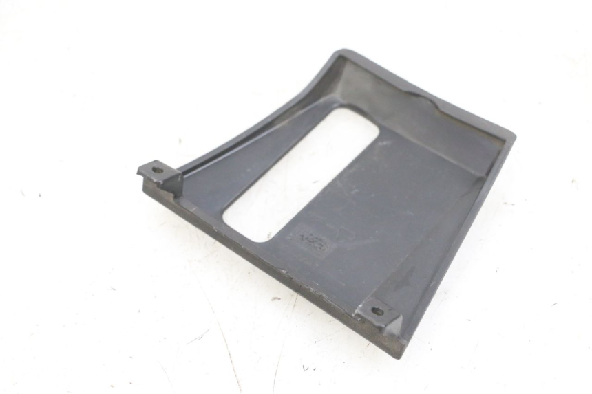 photo de CARENA ANTERIORE CONGIUNZIONE PIAGGIO MP3 500 (2016 - 2018) - Dettaglio del componente