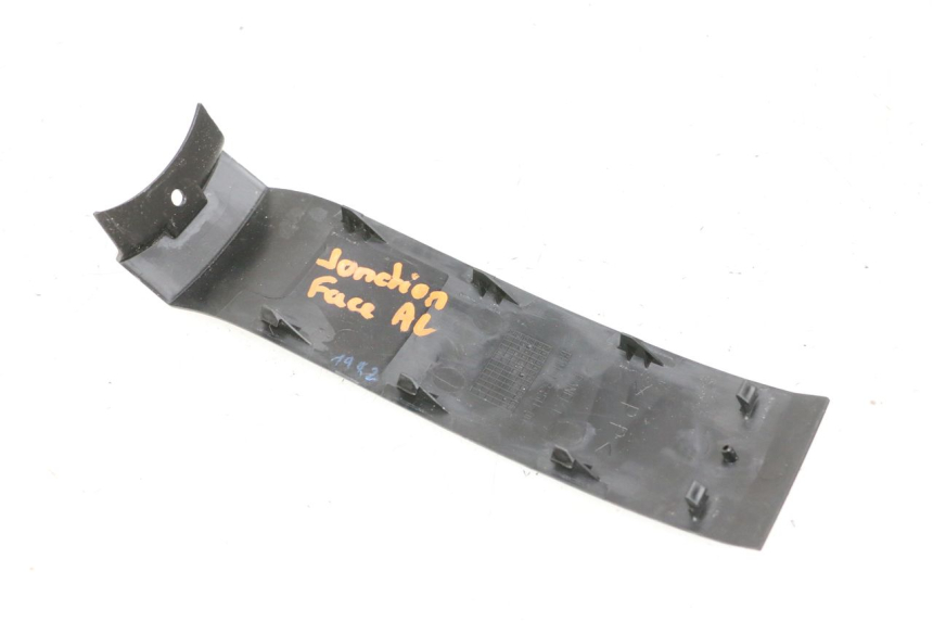 photo de CARENA ANTERIORE CONGIUNZIONE YAMAHA NEO'S CORE 1 (2022 - 2026) - Dettaglio del componente