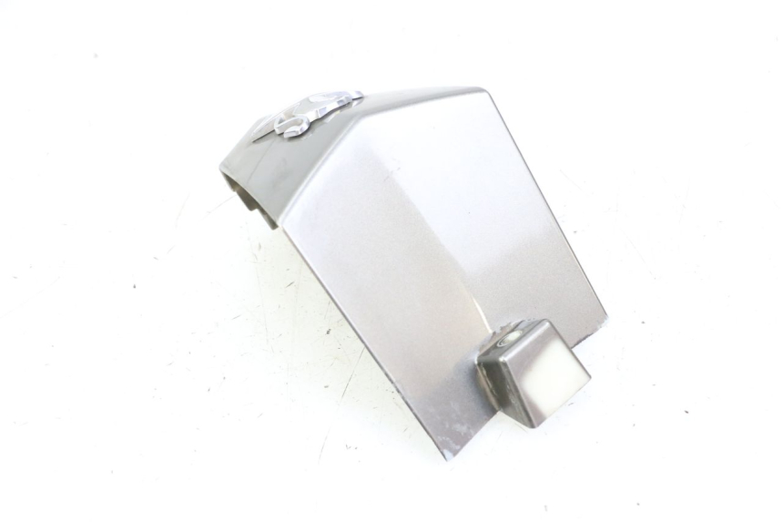 photo de GIUNZIONE CARENA ANTERIORE PEUGEOT CITYSTAR 50 (2013 - 2017) - Primo piano tecnico