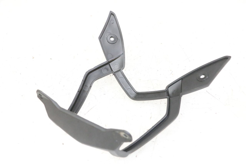 photo de CARENA ANTERIORE CONGIUNZIONE PEUGEOT STREETZONE I 2T 50 (2018 - 2020) - Dettaglio del componente