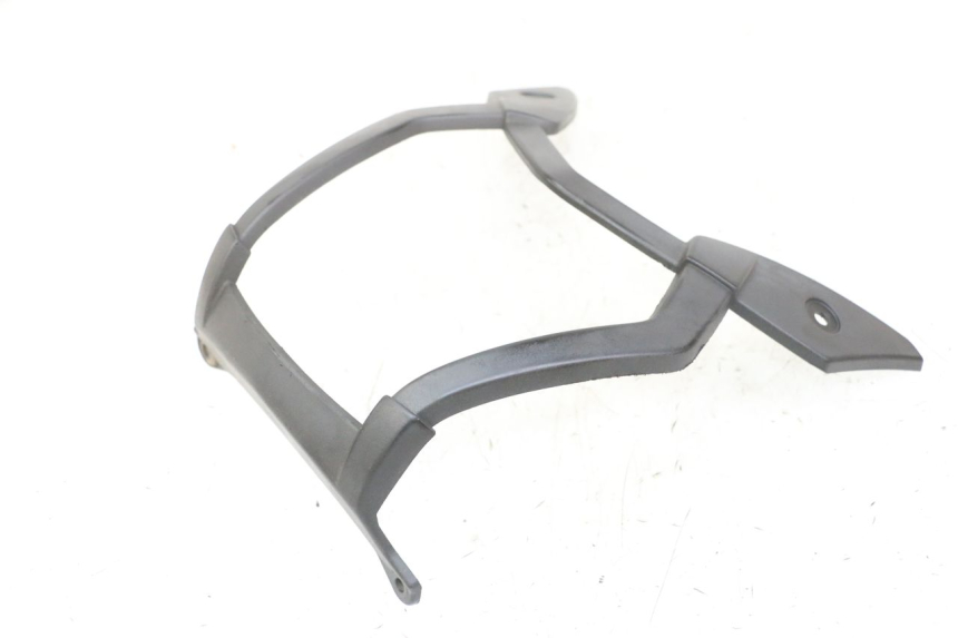 photo de CARENA ANTERIORE CONGIUNZIONE PEUGEOT STREETZONE I 2T 50 (2018 - 2020) - Zoom sullo stato d'uso