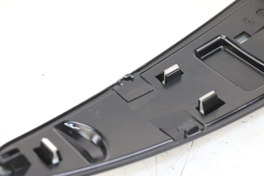 photo de CARENA ANTERIORE CONGIUNZIONE PIAGGIO LIBERTY IGET 4T 50 (2021 - 2025) - Dettaglio del componente