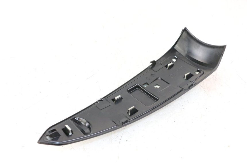 photo de CARENA ANTERIORE CONGIUNZIONE PIAGGIO LIBERTY IGET 4T 50 (2021 - 2025) - Altra angolazione