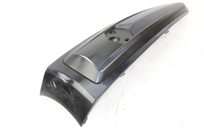 photo de CARENA ANTERIORE CONGIUNZIONE PIAGGIO LIBERTY IGET 4T 50 (2021 - 2025) - Stato della superficie e materiale