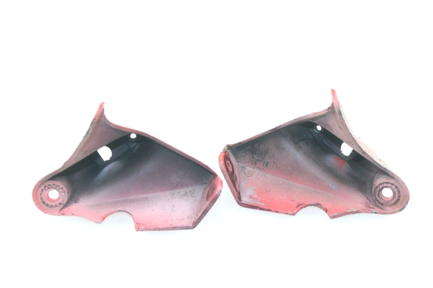 photo de Giunzione carena anteriore APRILIA RS AF-1 125 (1990 - 1993) - Altra angolazione