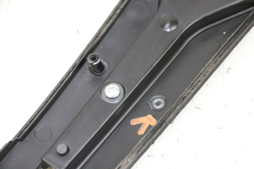 photo de CARENA ANTERIORE CONGIUNZIONE JM MOTORS SANTANA 50 (2014 - 2023) - Dettaglio del componente