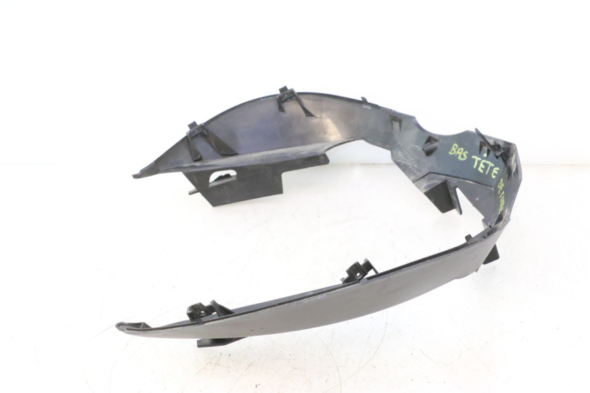photo de CARENA ANTERIORE CONGIUNZIONE CAN-AM SPYDER RS 1000 (2008 - 2012) - Zoom sullo stato d'uso