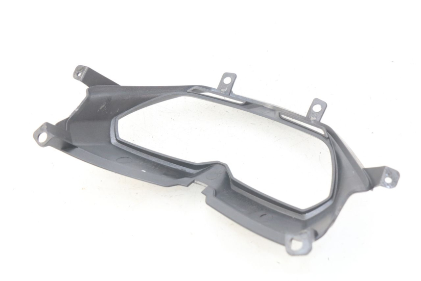 photo de GIUNZIONE CARENA ANTERIORE APRILIA SR 2T 50 (2012 - 2017) - Dettaglio del componente