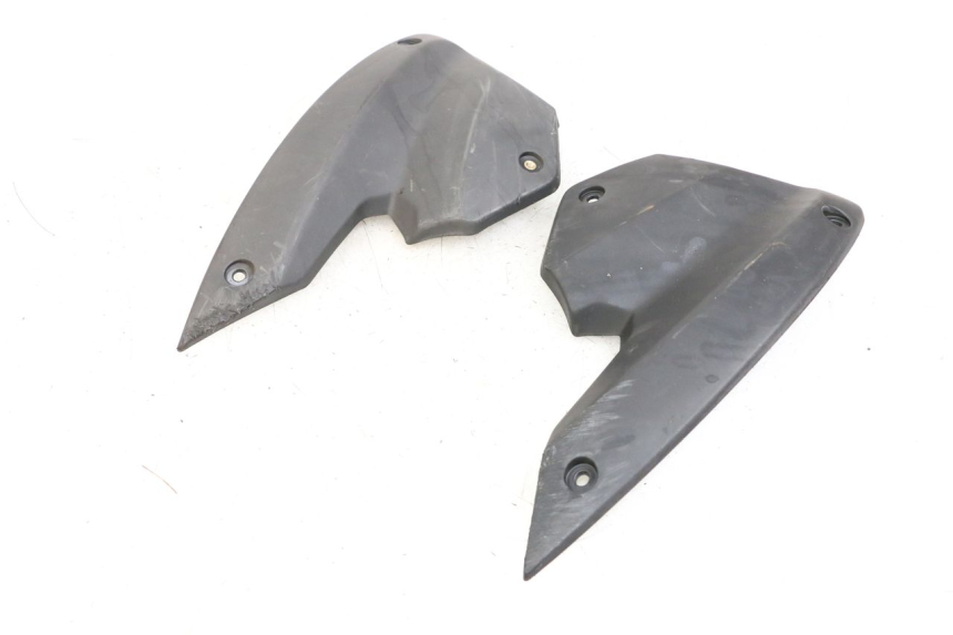 photo de CARENA ANTERIORE CONGIUNZIONE PEUGEOT STREETZONE 2T 50 (2014 - 2019) - Altra angolazione