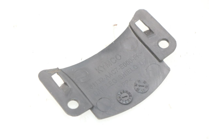 photo de GIUNZIONE CARENA ANTERIORE SUP KYMCO AGILITY 4T 50 (2018 - 2022) - Dettaglio del componente