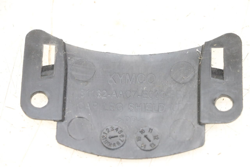 photo de GIUNZIONE CARENA ANTERIORE SUP KYMCO AGILITY 4T 50 (2018 - 2022) - Dettaglio del componente