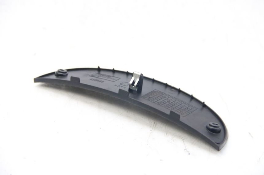 photo de GIUNZIONE CARENA ANTERIORE SUP PIAGGIO BEVERLY 125 (2010 - 2015) - Dettaglio del componente