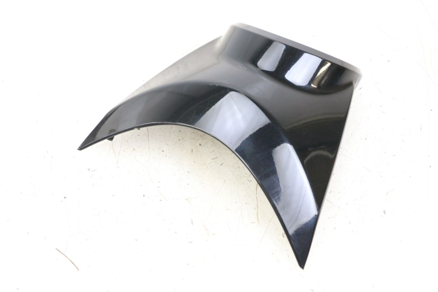 photo de Giunzione carena anteriore superiore YAMAHA BW'S BWS 125 (2010 - 2013) - Altra angolazione