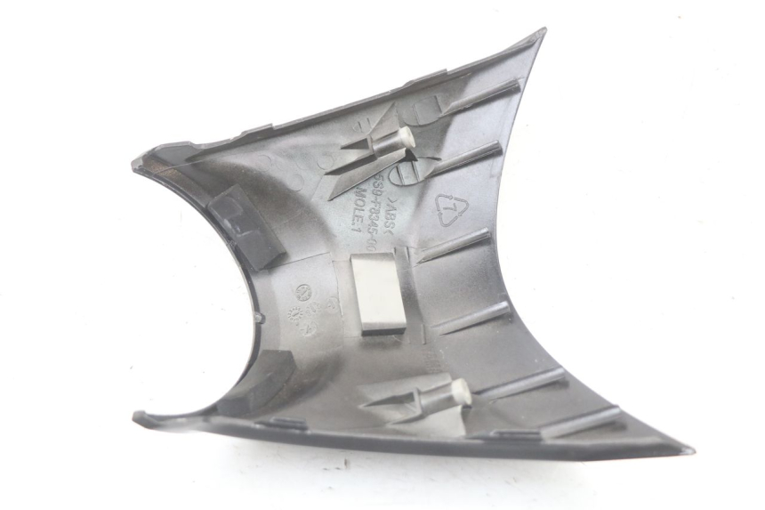 photo de Giunzione carena anteriore superiore YAMAHA BW'S BWS 125 (2010 - 2013) - Stato della superficie e materiale