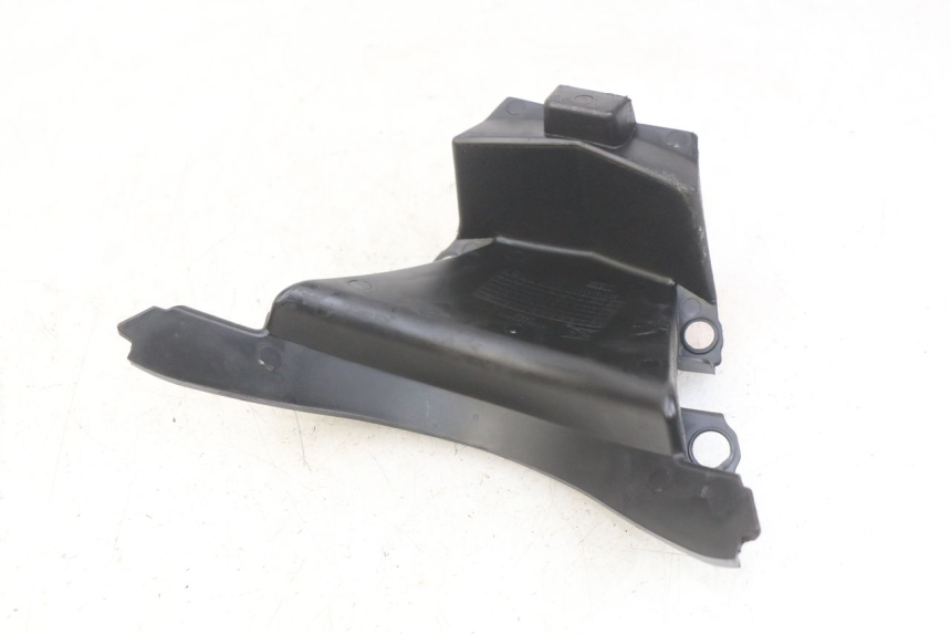 photo de GIUNZIONE CARENA ANTERIORE SUP PEUGEOT CITYSTAR 50 (2013 - 2017) - Dettaglio del componente