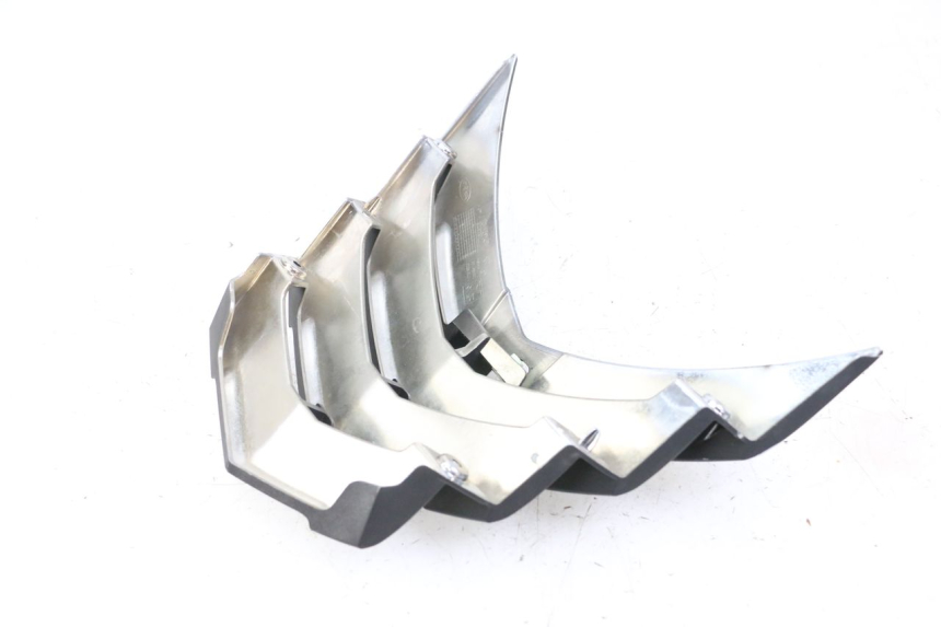 photo de GIUNZIONE CARENA ANTERIORE SUP PEUGEOT CITYSTAR 50 (2013 - 2017) - Zoom sullo stato d'uso