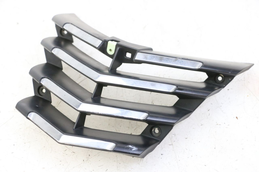 photo de GIUNZIONE CARENA ANTERIORE SUP PEUGEOT CITYSTAR 50 (2013 - 2017) - Stato della superficie e materiale