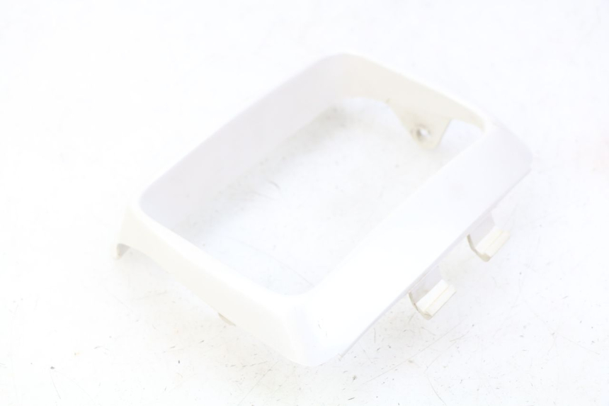 photo de GIUNZIONE CARENA ANTERIORE SUP SUZUKI CP 80 (1985 - 1996) - Vista d'insieme del prodotto