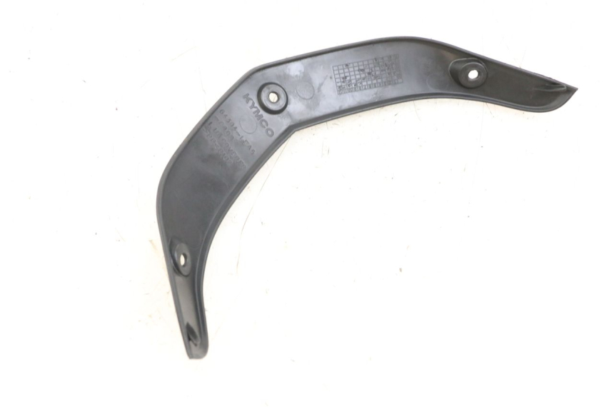 photo de GIUNZIONE CARENA ANTERIORE SUP KYMCO DINK 4T 50 (2007 - 2018) - Dettaglio del componente