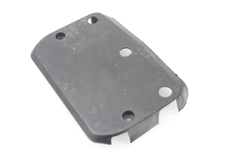 photo de Giunzione carena anteriore superiore TNT MOTOR FASTINO 4T 50 (2013 - 2019) - Zoom sullo stato d'uso