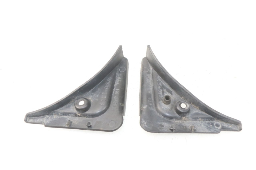 photo de Giunzione carena anteriore superiore KAWASAKI GPZ S 500 (1994 - 2005) - Dettaglio del componente