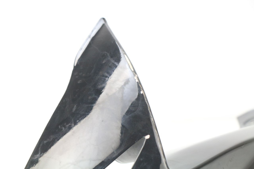 photo de Giunzione carena anteriore superiore SUZUKI GSX-R GSXR 750 (2011 - 2016) - Caratteristiche distintive